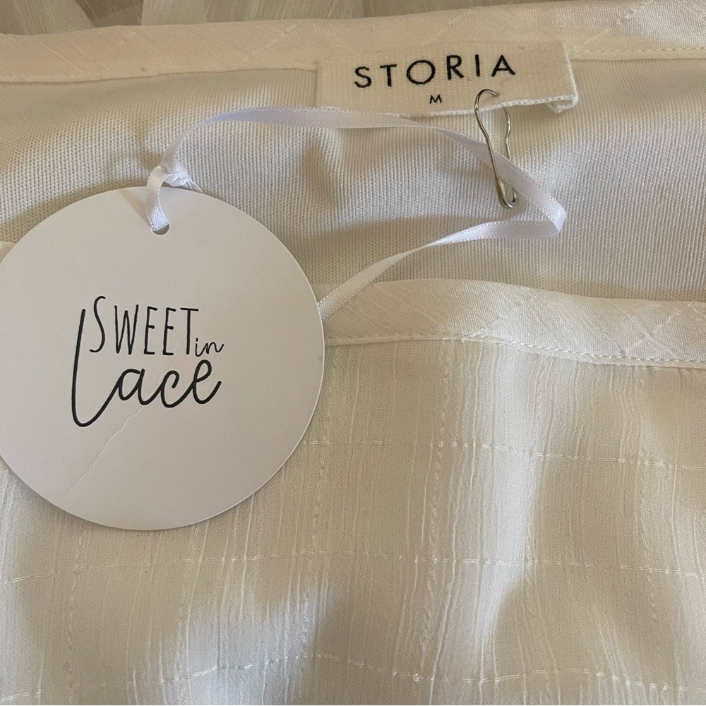 Storia Rosa Off the Shoulder Flowy Ruffle Dress - Picture 6 of 8